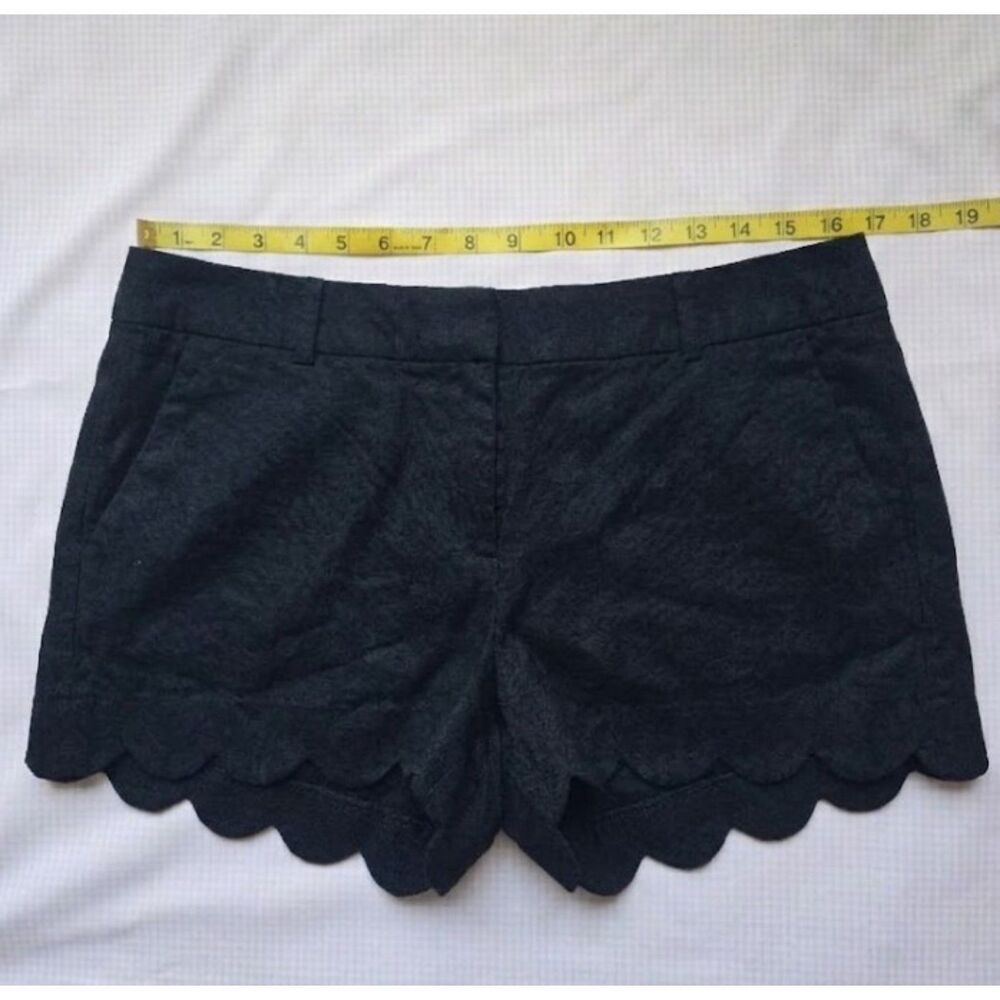J Crew Women's Black 4" Scalloped Hem Short. Size 10 - Picture 3 of 8